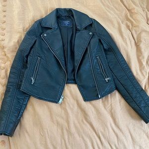 abercrombie&fitch cropped leather jacket